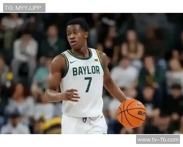 埃奇库姆自信满满精准把握得分机会展现出色表现