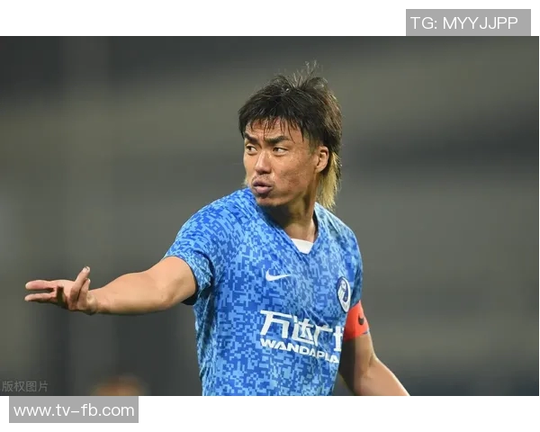 泽卡投诉手球遭裁判驳回VAR回放确认浙江未犯规引争议 泽卡投诉手球遭裁判驳回VAR回放确认浙江未犯规引争议